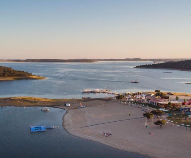 Playa Fluvial de Monsaraz: La primera Bandera Azul del Lago Alqueva